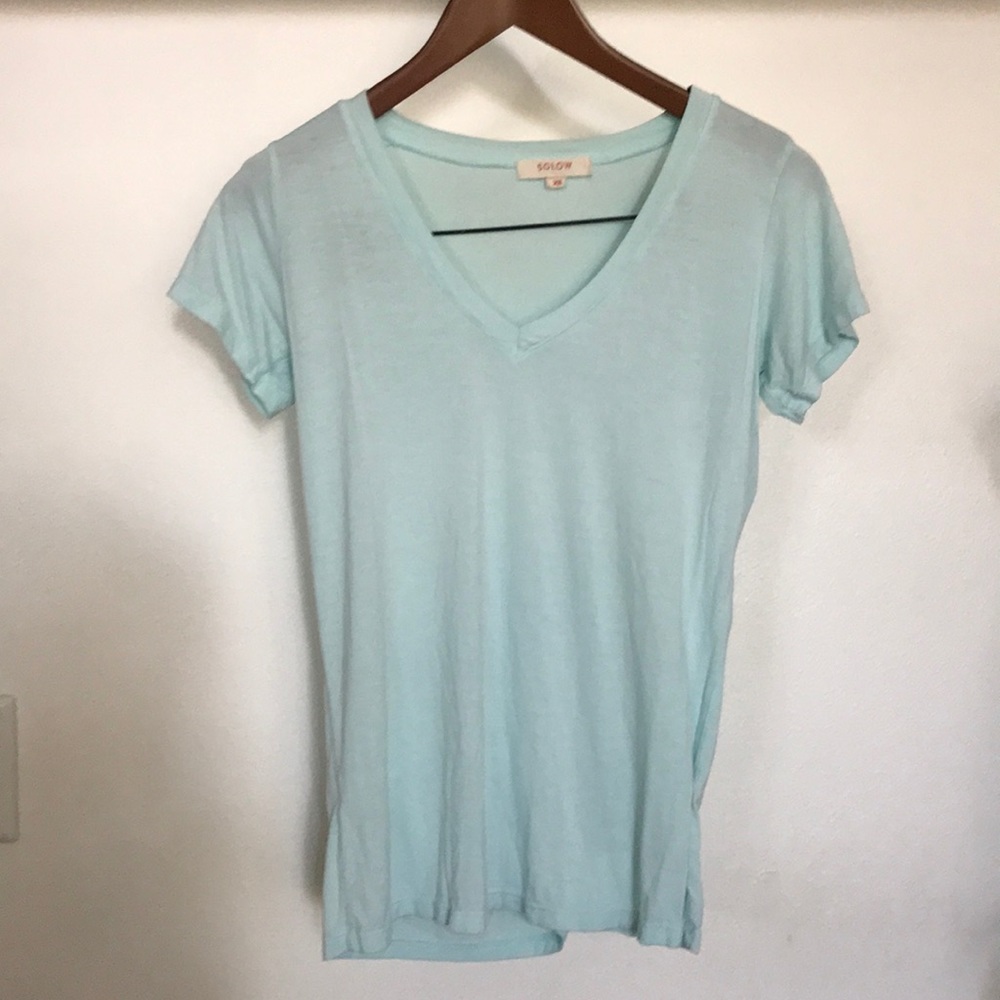 Solow V-Neck Tee